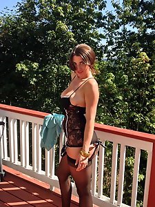 Superb mature strumpet loves anal sex