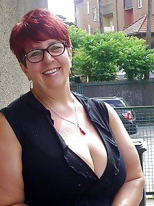 MILFs to suck eat their asses and cum on their faces