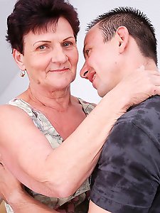 This mature lady loves to fool around with a toy boy