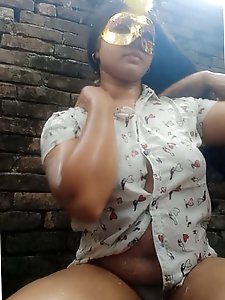 Glamorous aged businesswoman is getting pleasure on cam