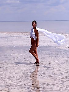 Amateur old milfs are getting pleasure on camera