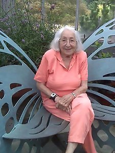 Delicious housewives show their skills