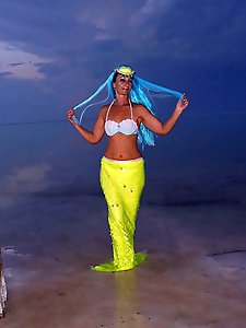 Eltons evening at the seaside pier