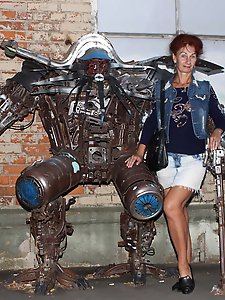 Experienced prostitutes are posing naked outdoors