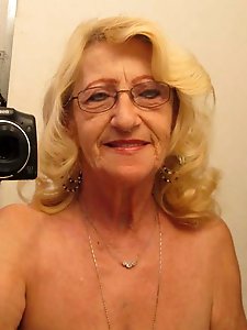 German businesswomen are posing seminaked for cash