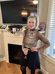 Experienced mistresses are posing totally nude