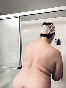 Thick Shy Mom Getting Ready For Bed