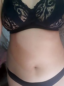 Indian wife poses in new lingerie photos