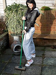 Cougar Alana from Aunt Judys gallery 1