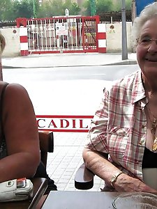 Classy-looking females posing fully undressed on cam