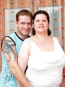 Big mature mama playing with her toy boy