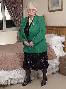 British granny playing with her voluptous body