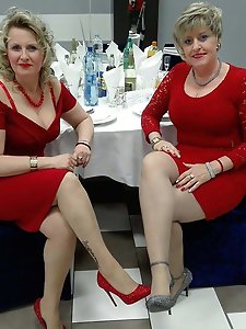 Aged girls are posing almost nude on pics